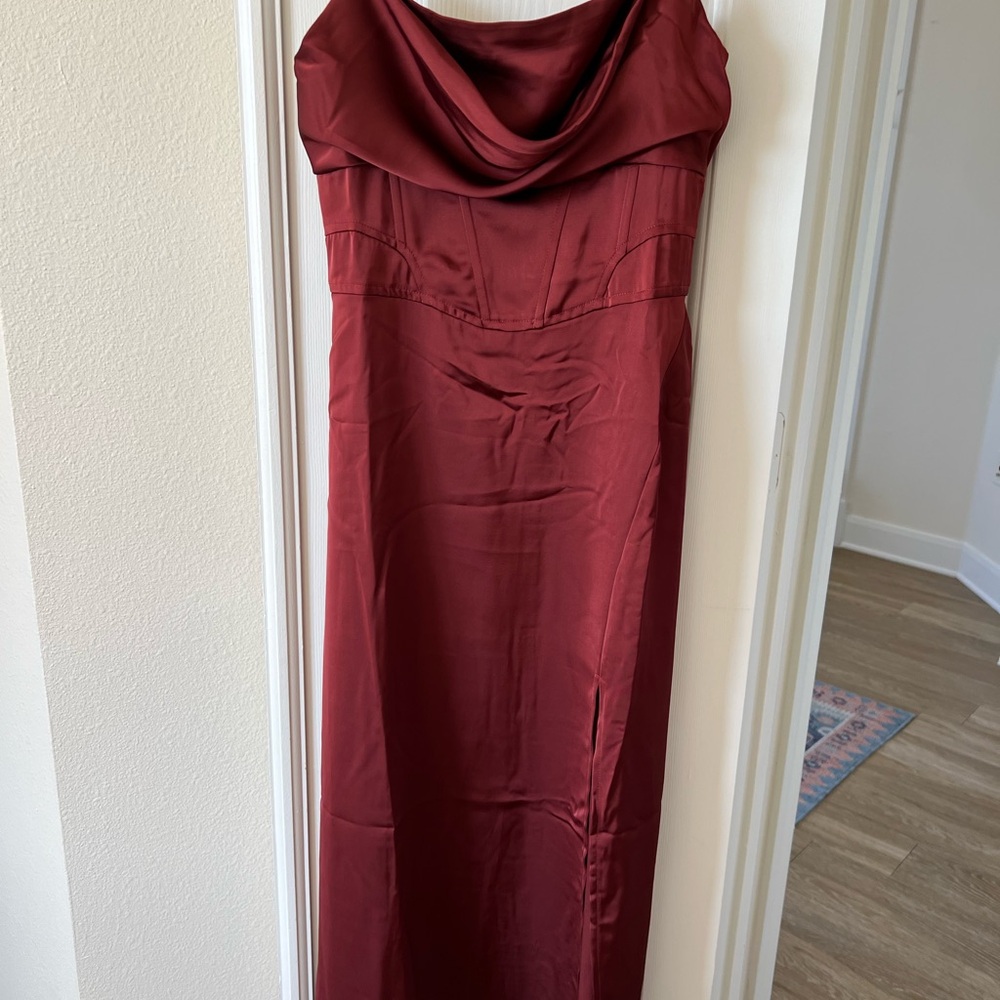 Elegant Burgundy Strapless Dress